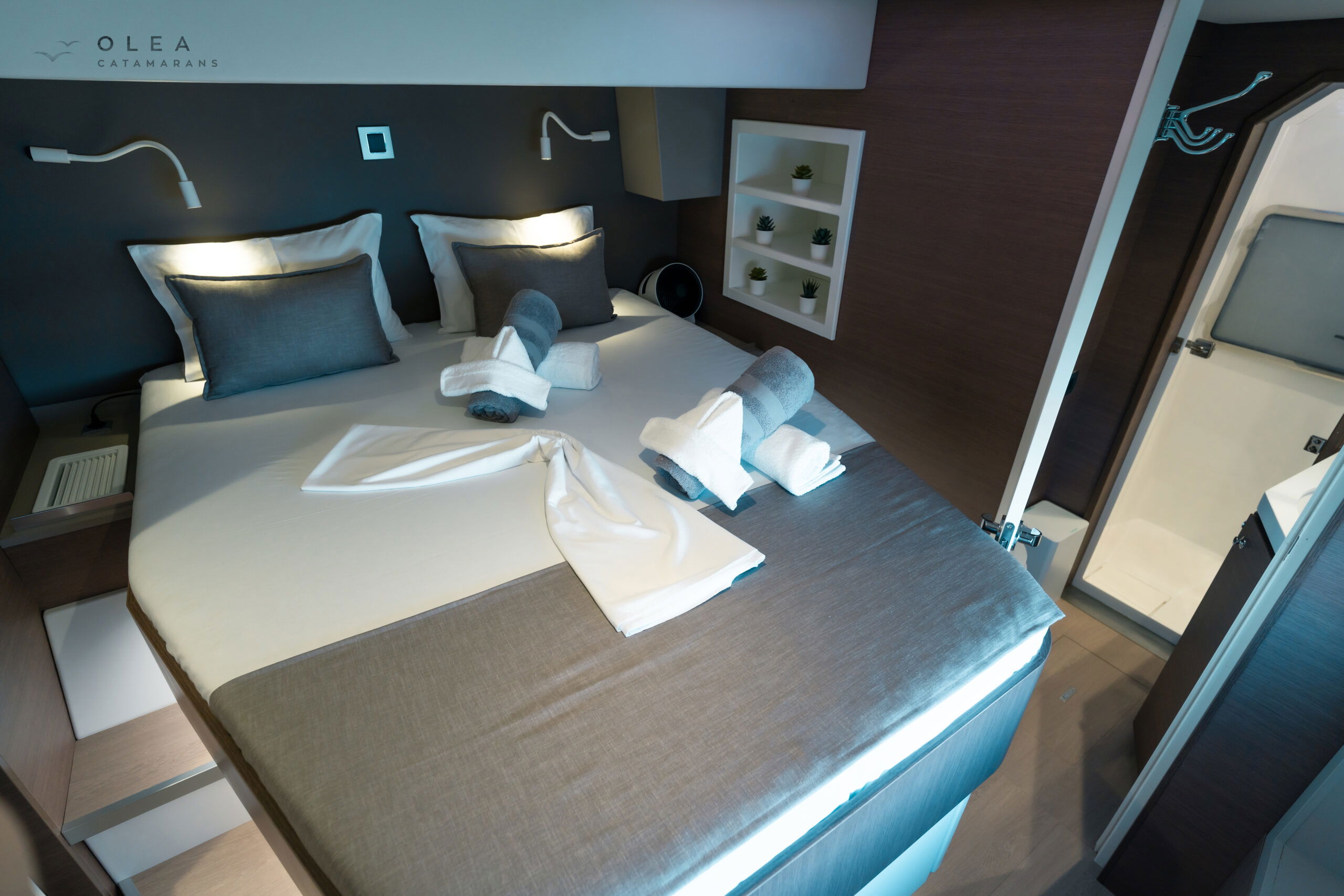 Olea Crewed Elegant Pack