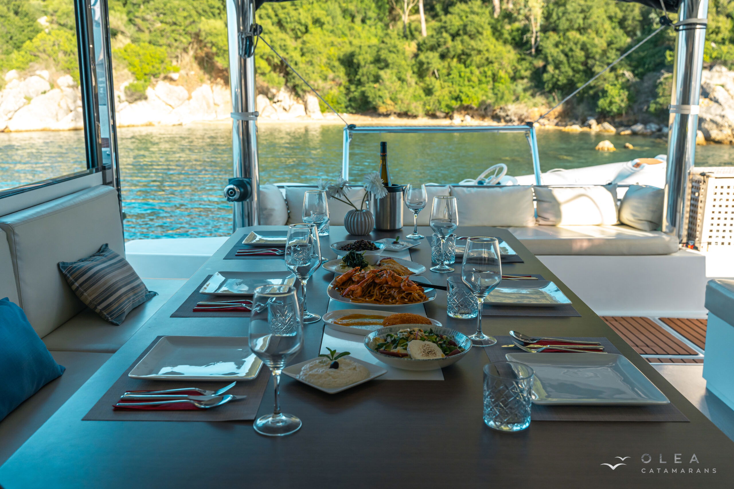 Olea Crewed Elegant Pack