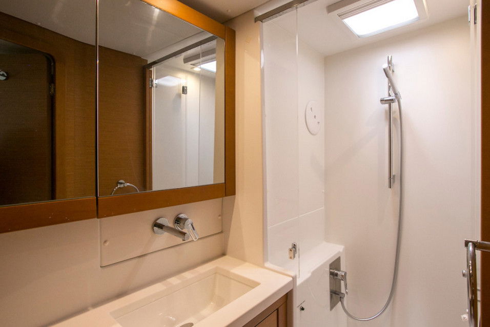 Baccarat – (A/C – Generator – Refit 2021)