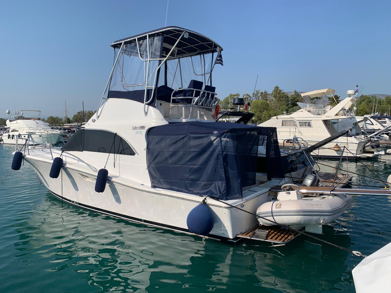 Luhrs 32