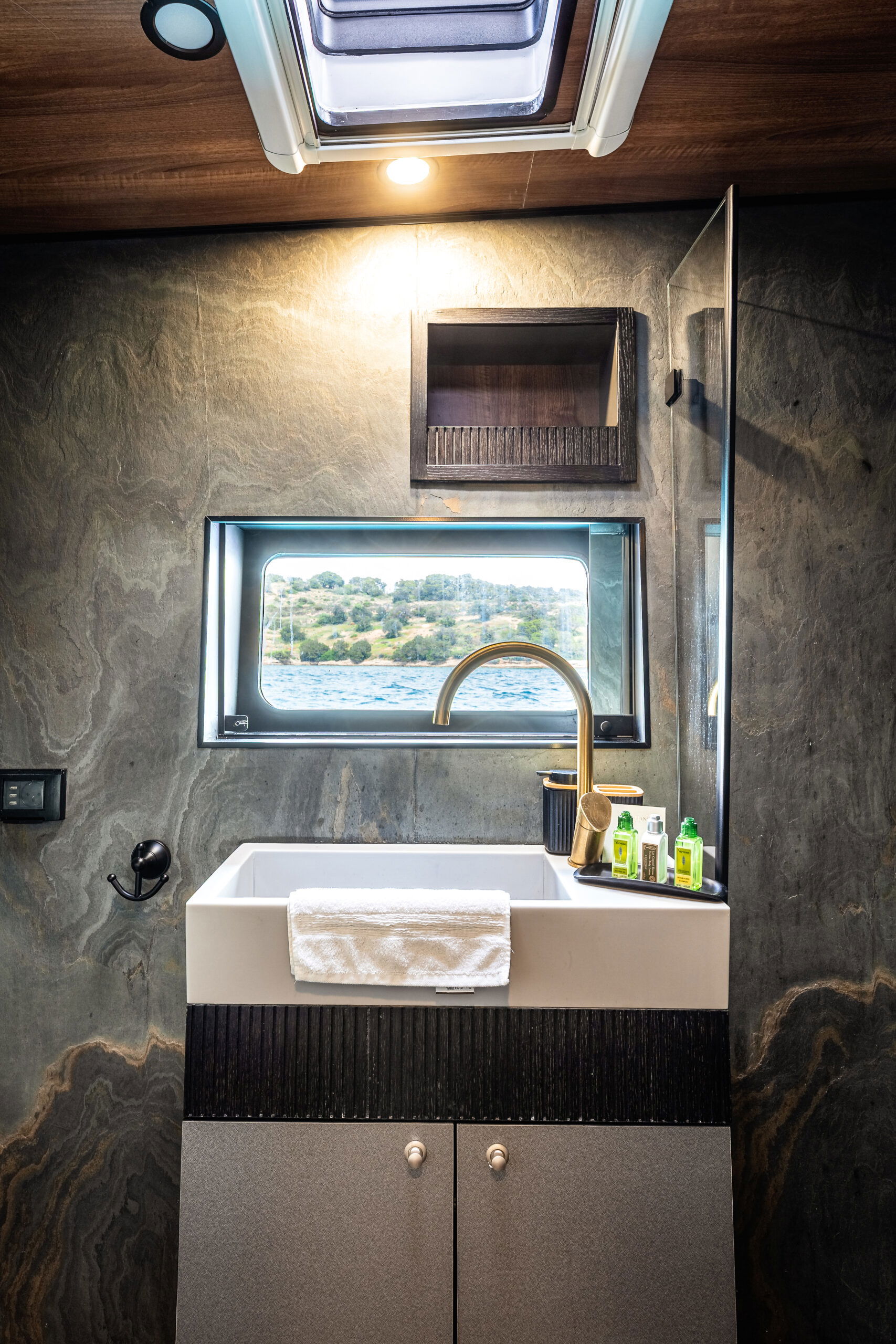 HANI I (VAT included – APA 25% not included)