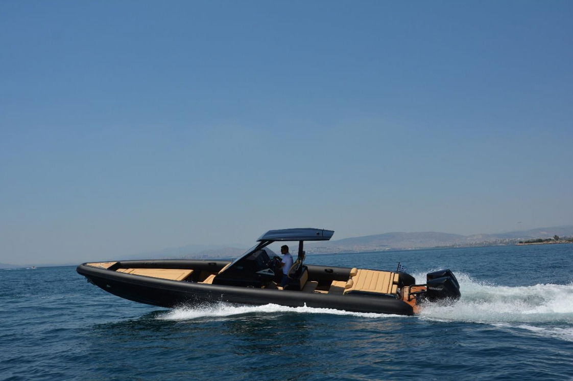 Technohull 38 Grand Sport