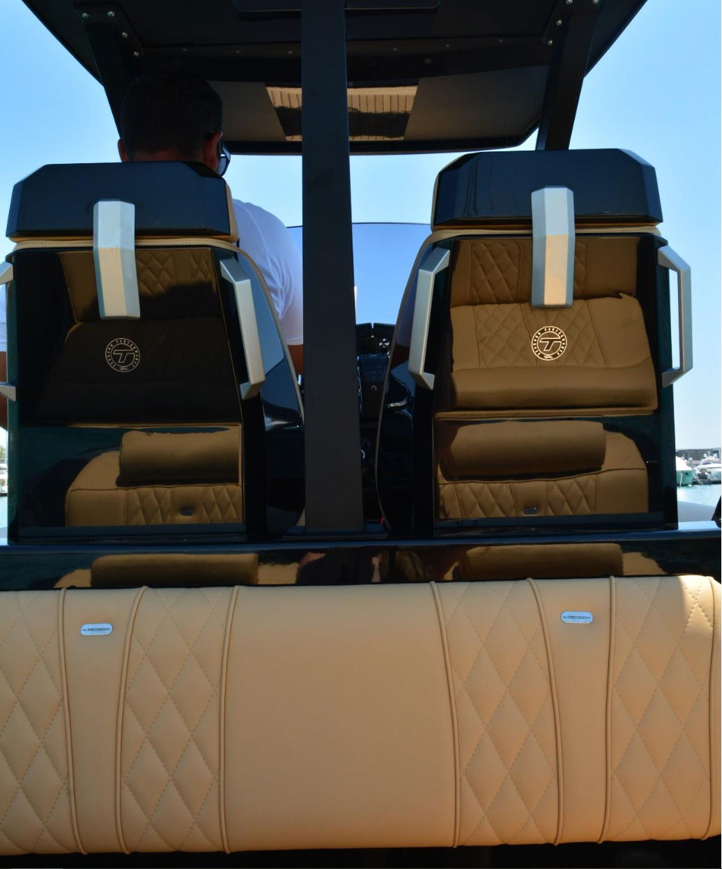 Technohull 38 Grand Sport