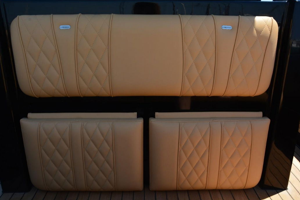 Technohull 38 Grand Sport