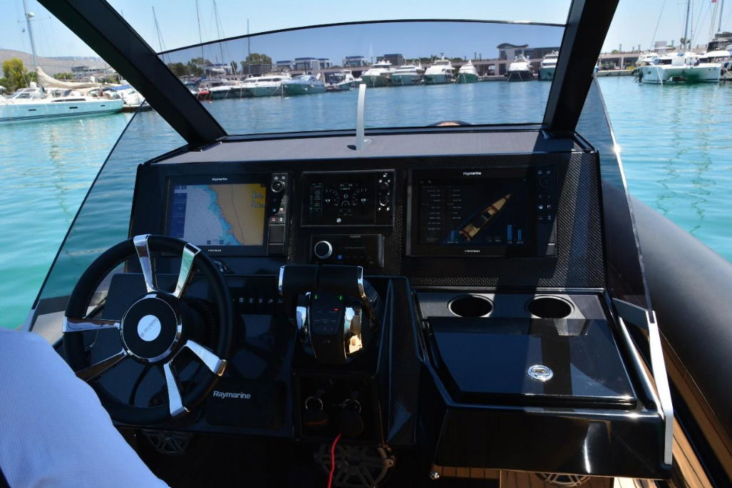 Technohull 38 Grand Sport