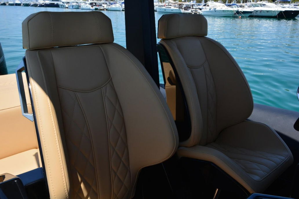 Technohull 38 Grand Sport