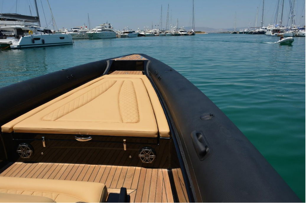 Technohull 38 Grand Sport