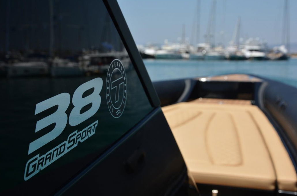 Technohull 38 Grand Sport