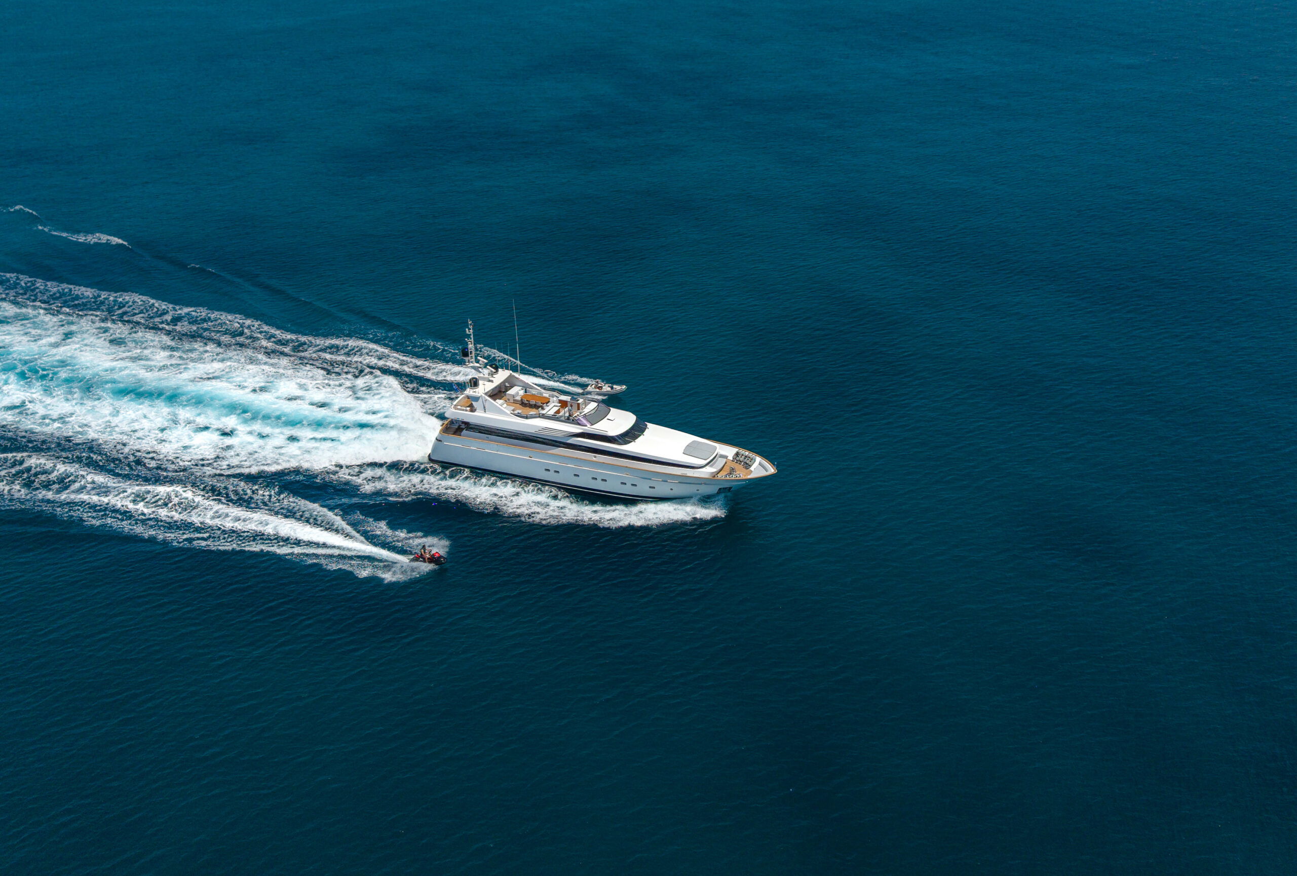 Cantieri di Pisa Akhir 100