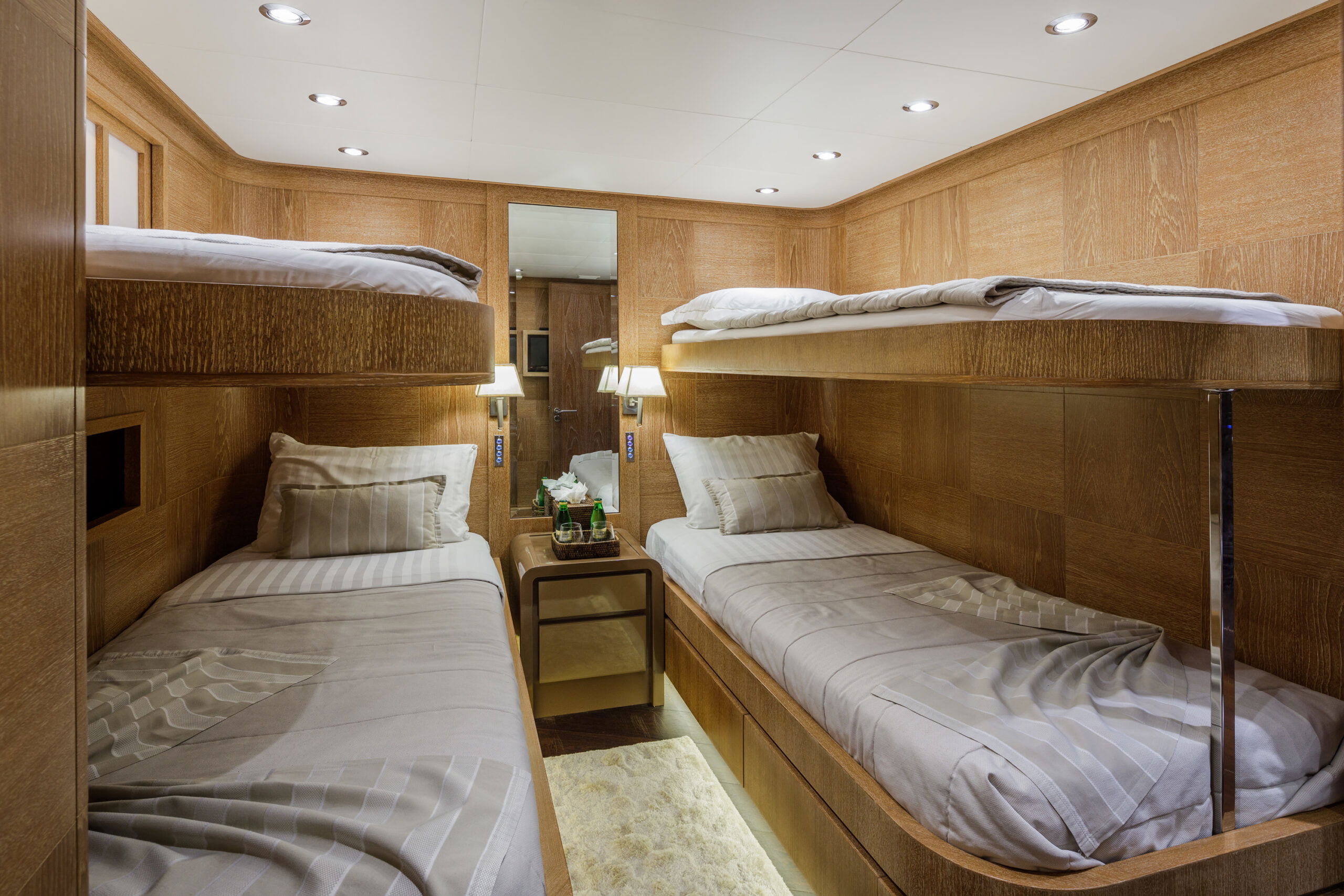 Cantieri di Pisa Akhir 100