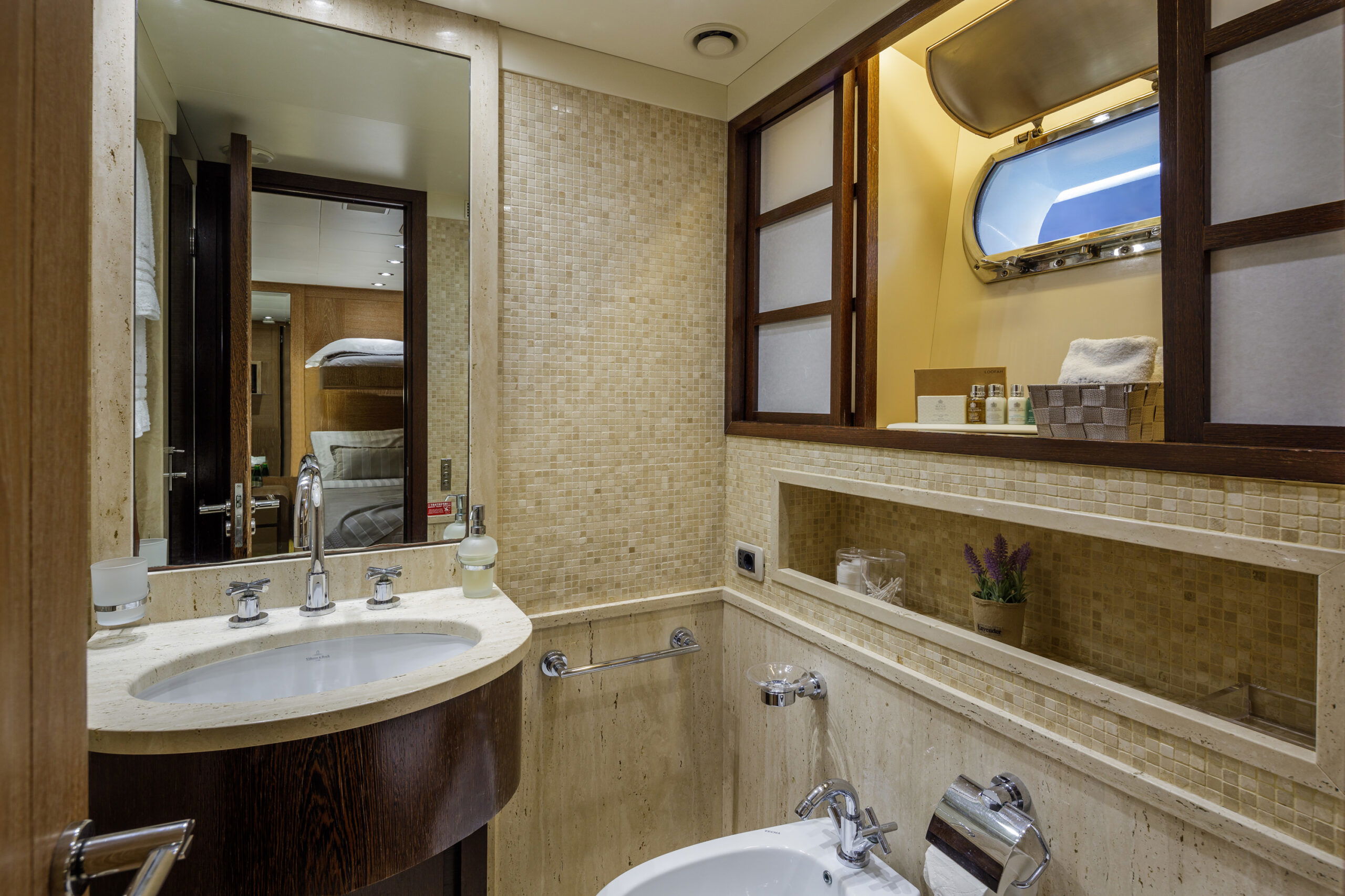 Cantieri di Pisa Akhir 100