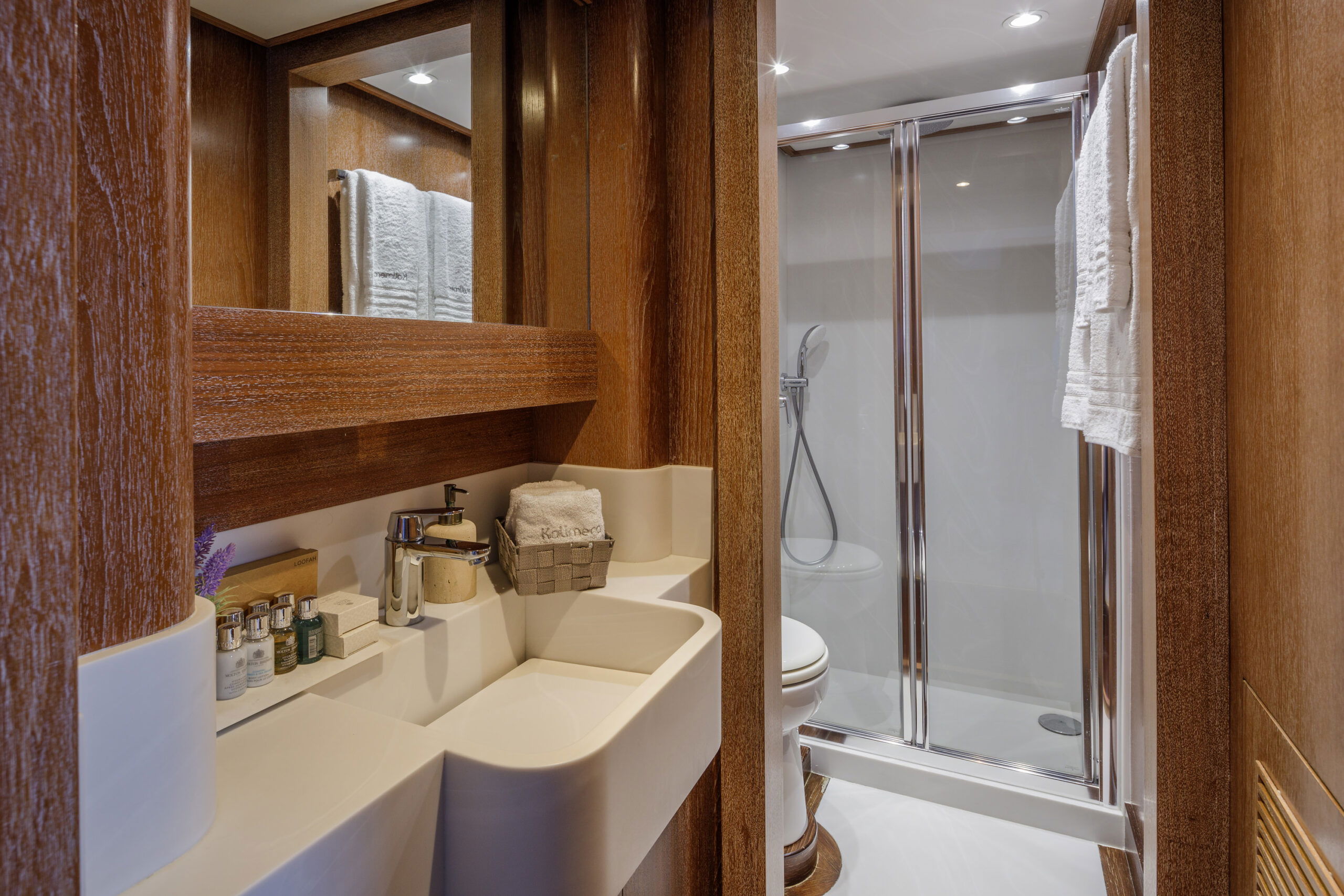 Cantieri di Pisa Akhir 100