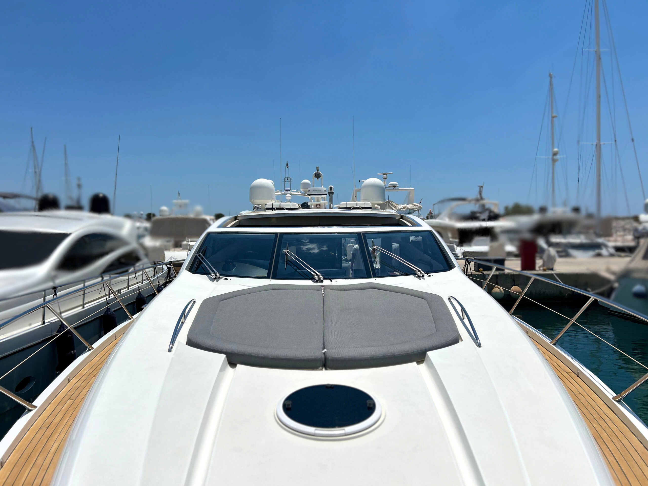 Sunseeker Predator 72
