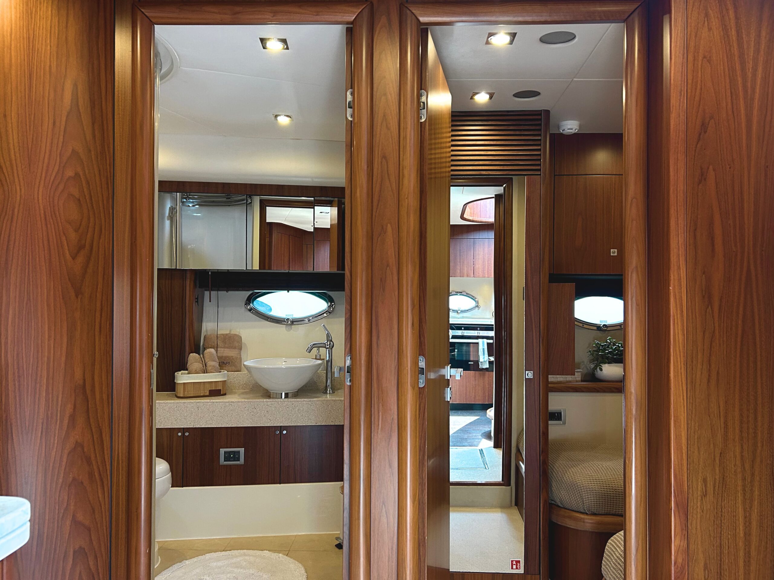 Sunseeker Predator 72