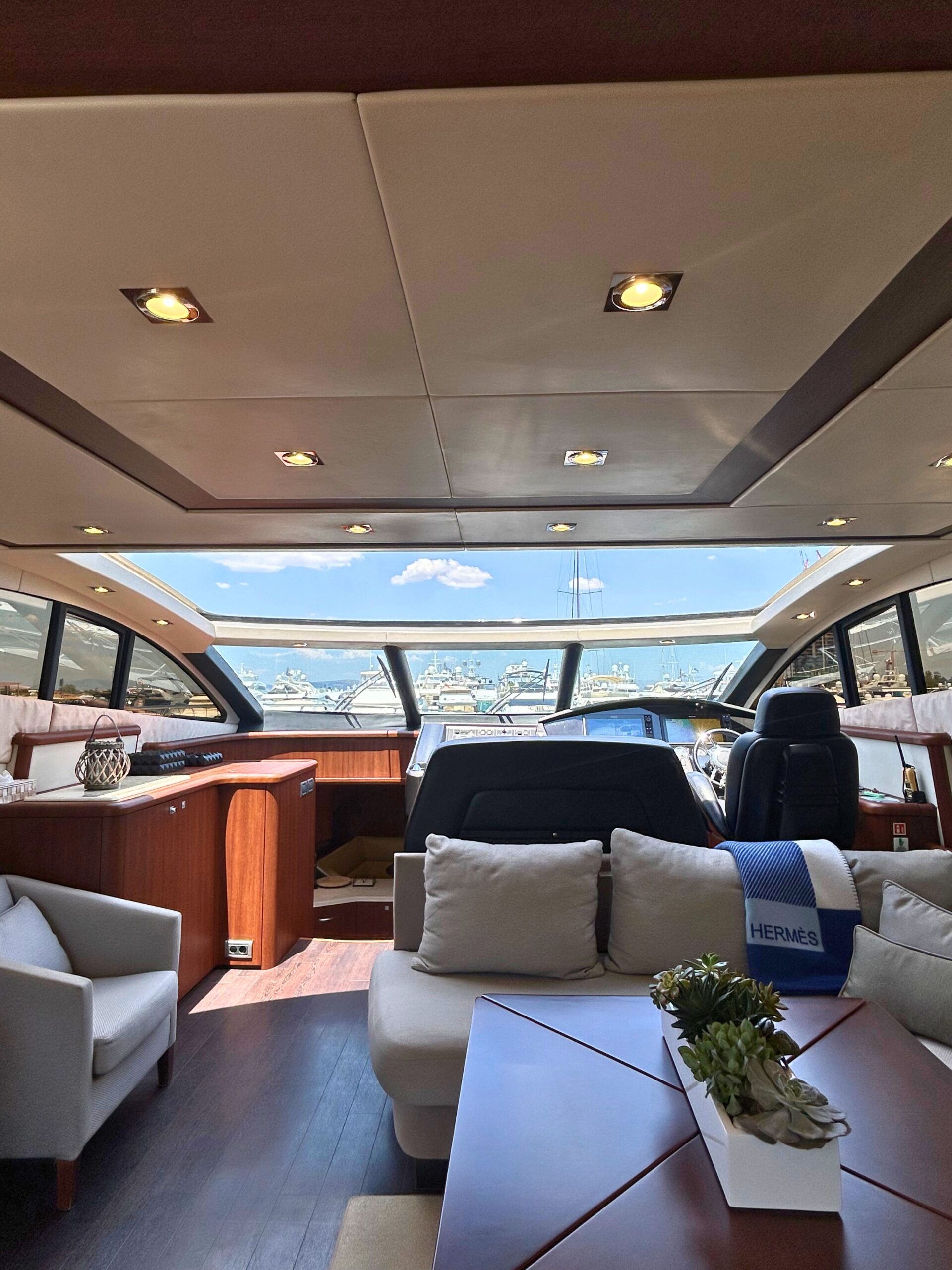 Sunseeker Predator 72