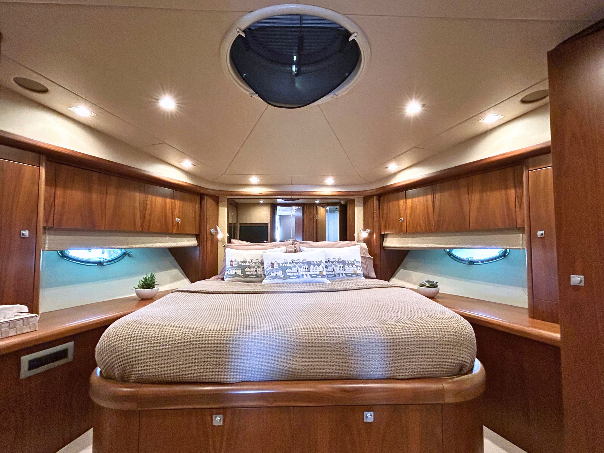 Sunseeker Predator 72