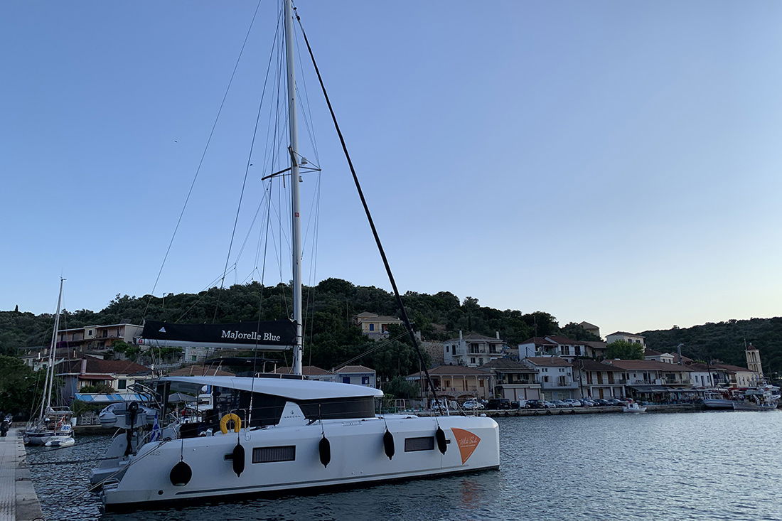 Lagoon 42