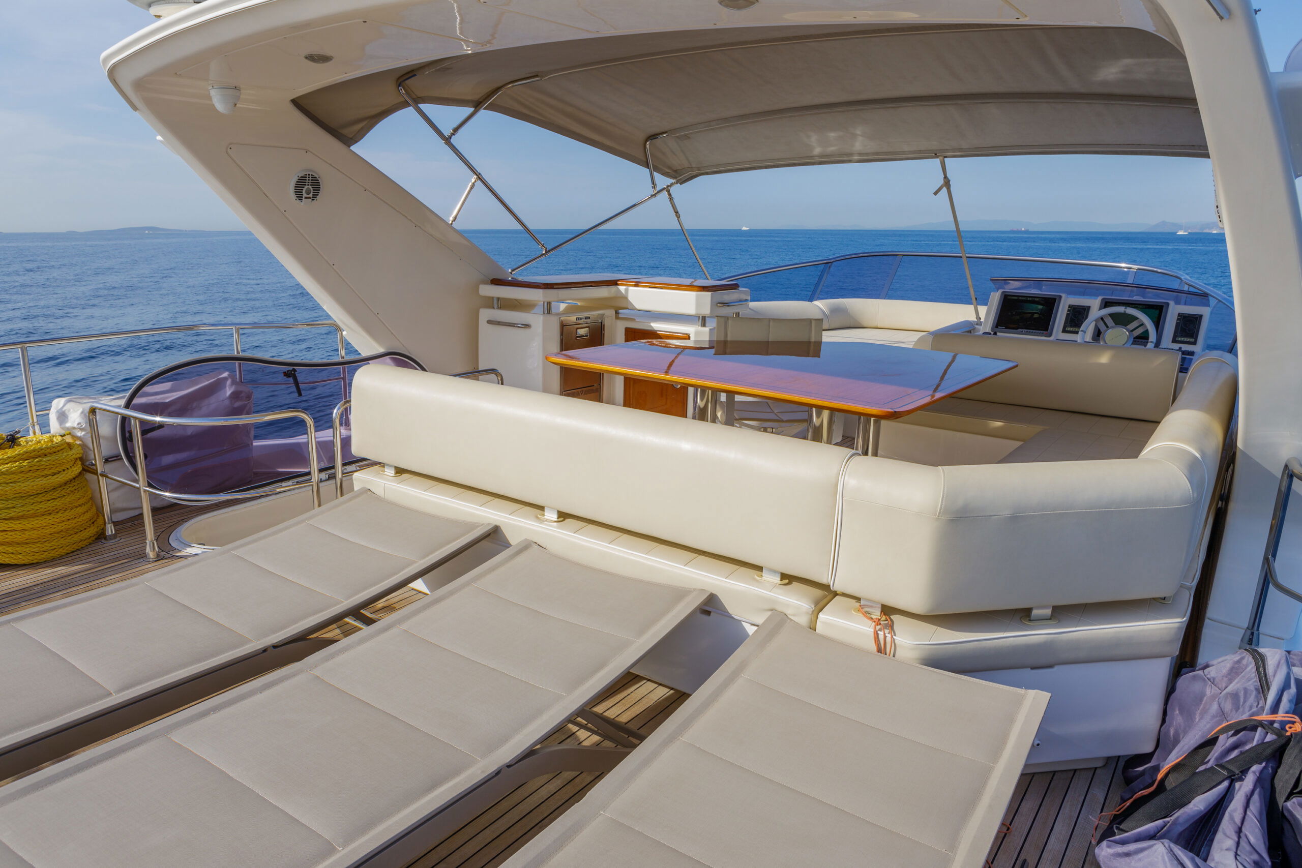 Azimut 70