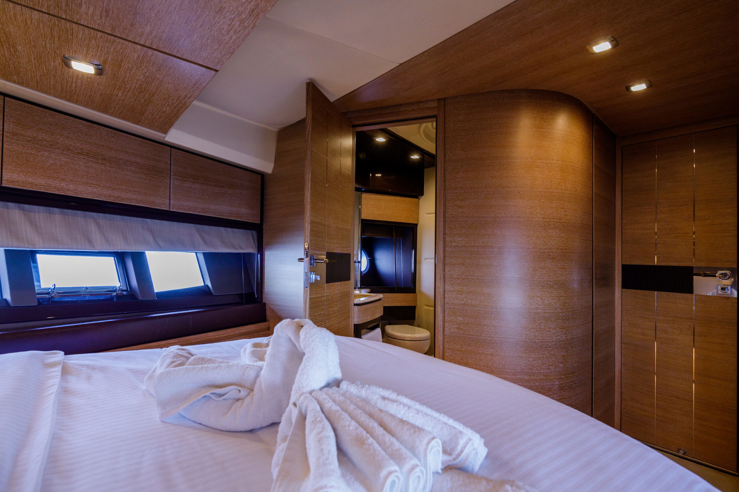 Azimut 70
