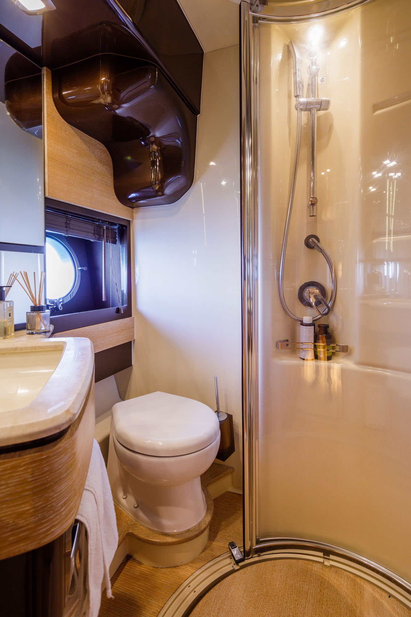 Azimut 70
