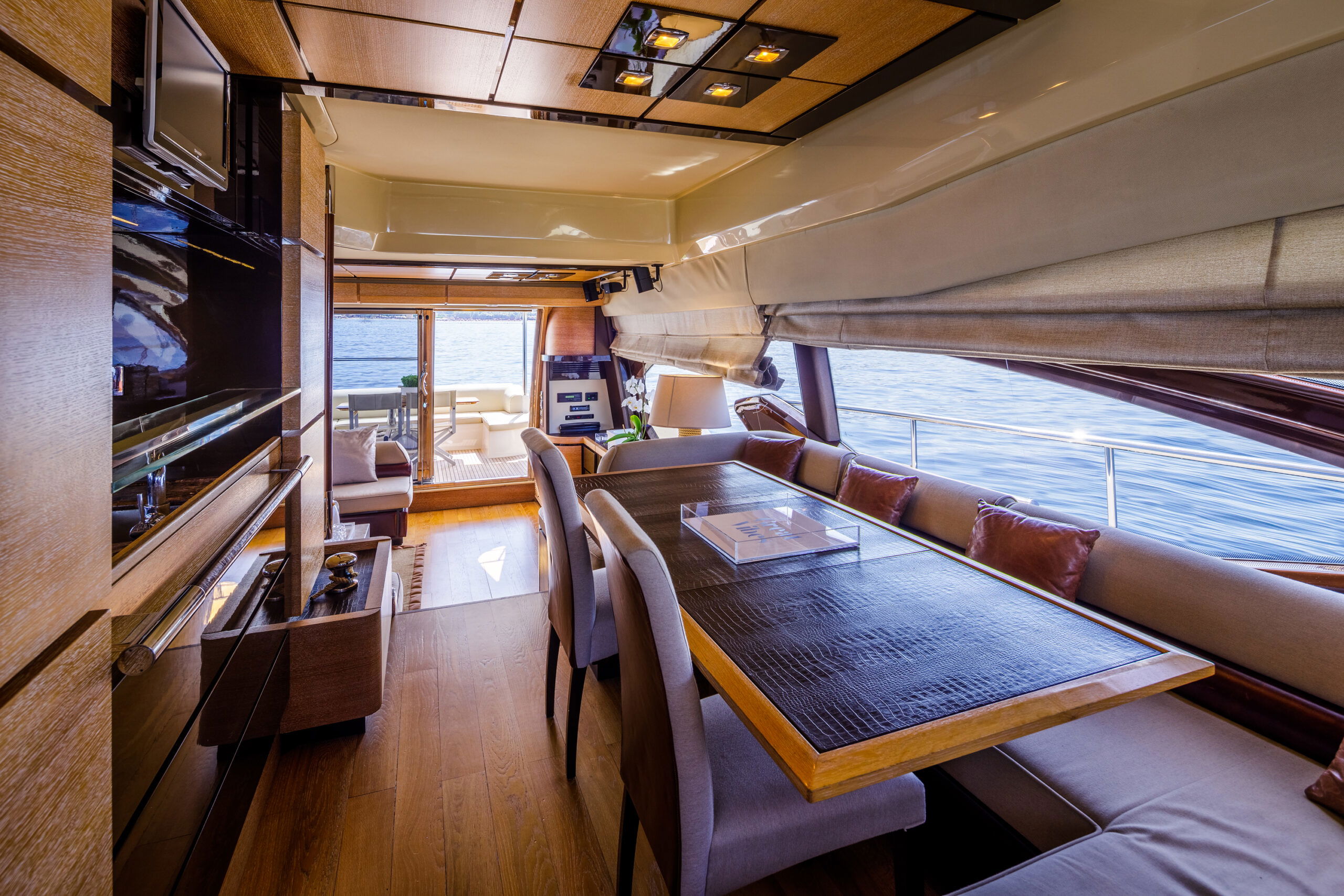 Azimut 70