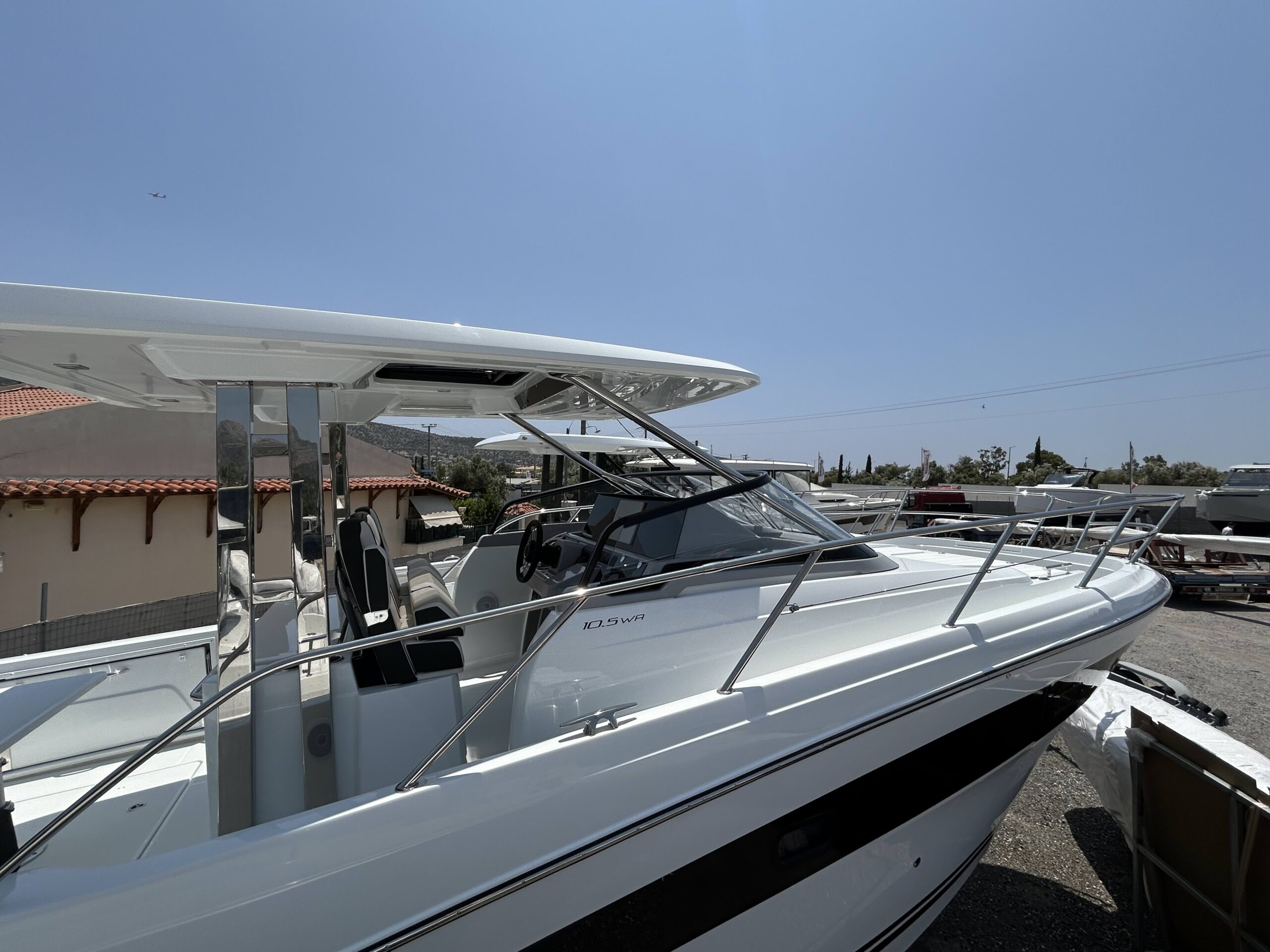 Jeanneau Cap Camarat 10.5 Walk Around Serie 2