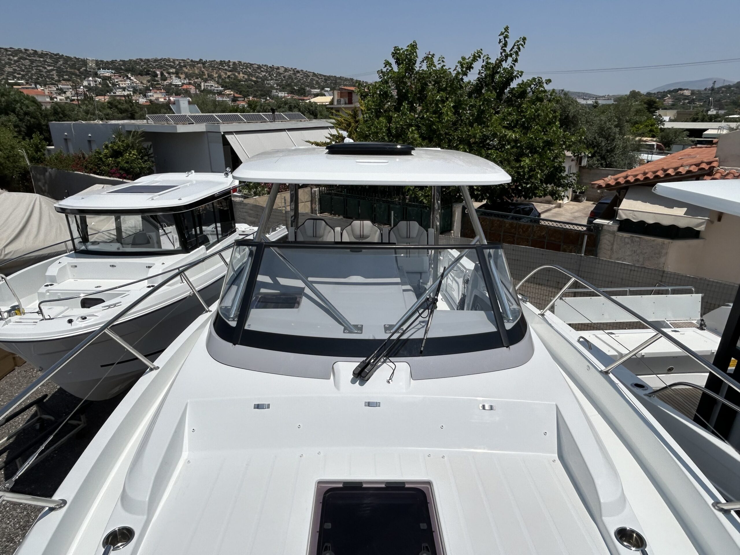 Jeanneau Cap Camarat 10.5 Walk Around Serie 2