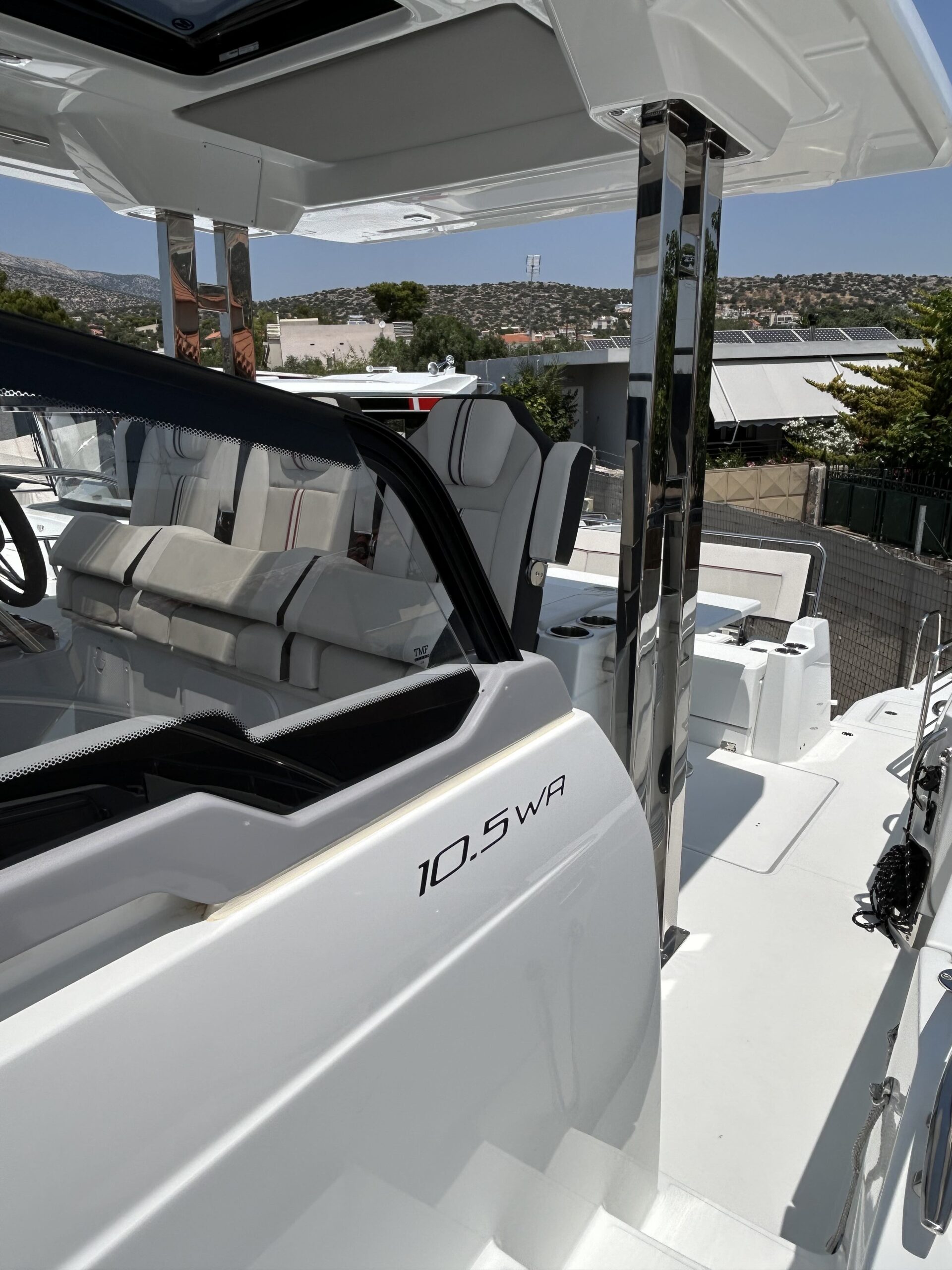 Jeanneau Cap Camarat 10.5 Walk Around Serie 2