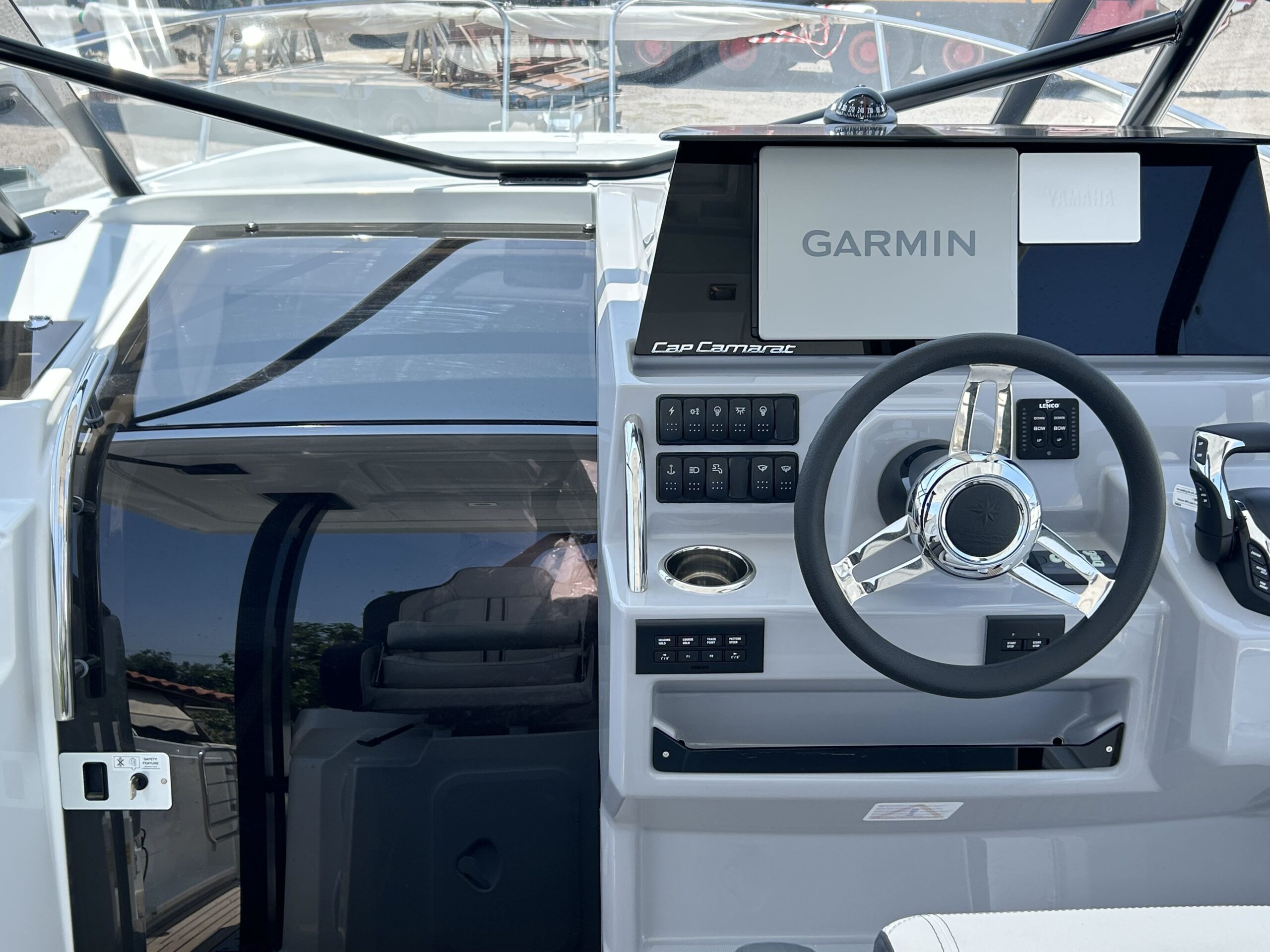 Jeanneau Cap Camarat 9.0 Walk Around Serie 2