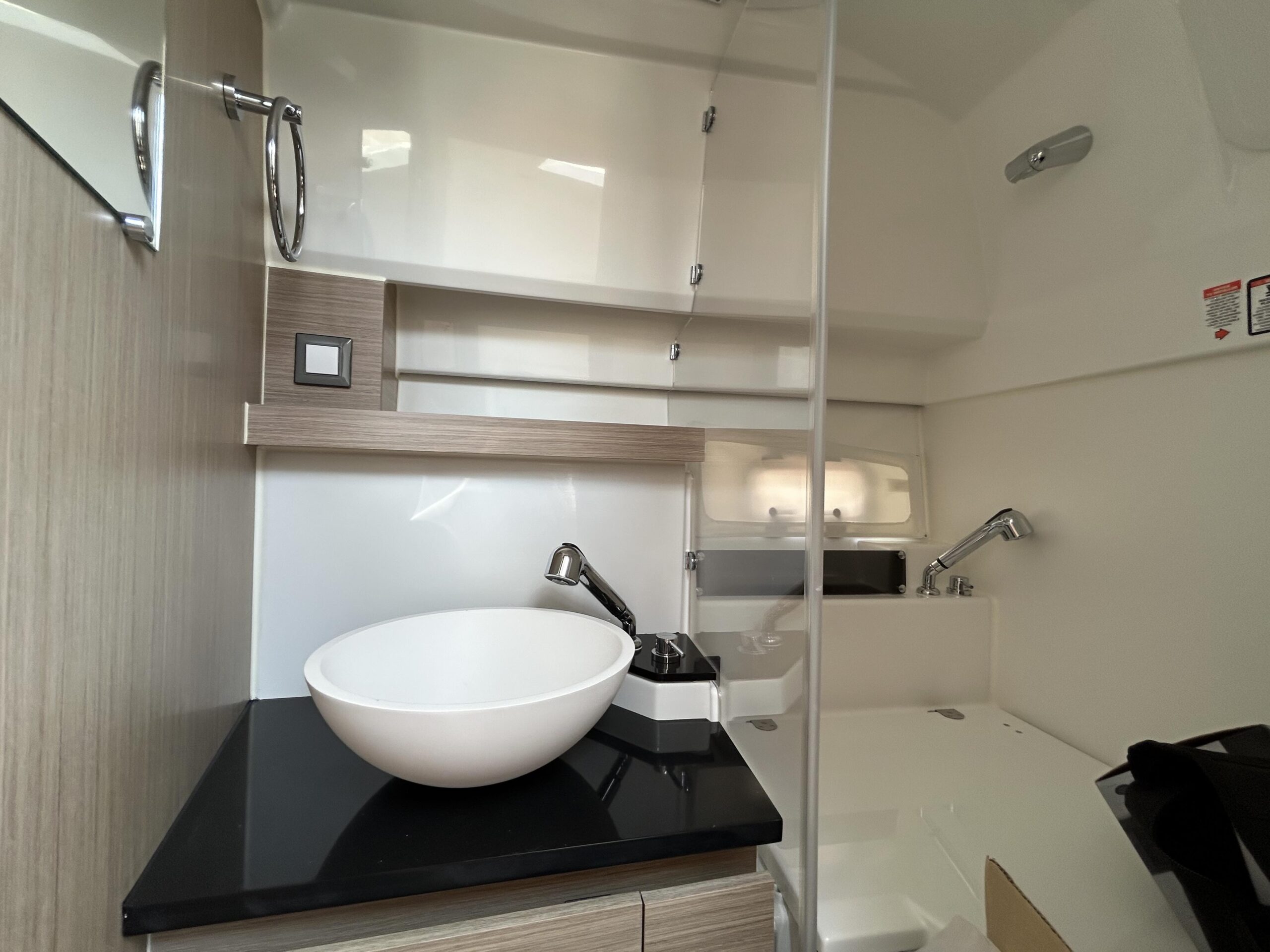 Jeanneau Cap Camarat 9.0 Walk Around Serie 2