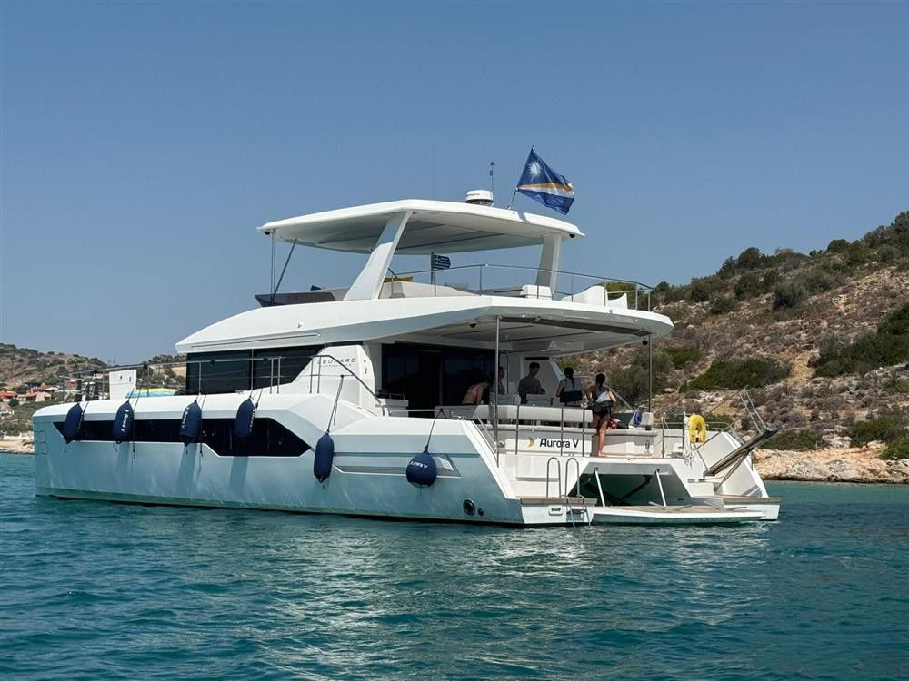 Leopard 53 Power Cat