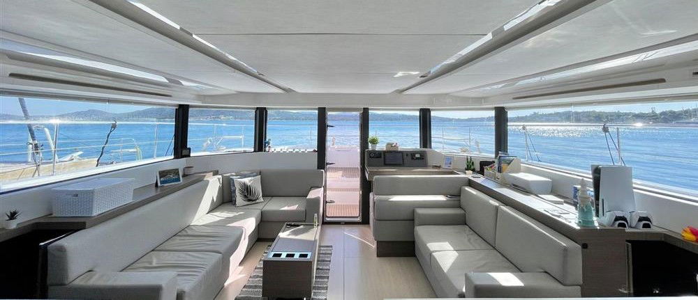 Leopard 53 Power Cat