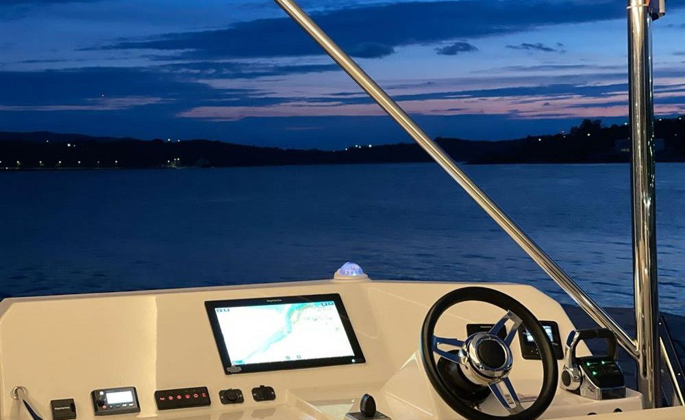 Leopard 53 Power Cat