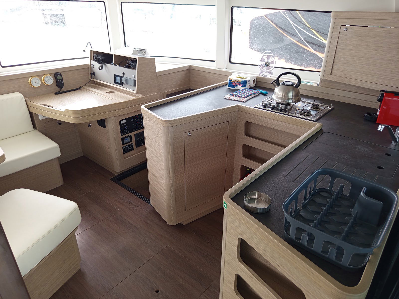 ZAHIRA – GEN/AC+WATERMAKER