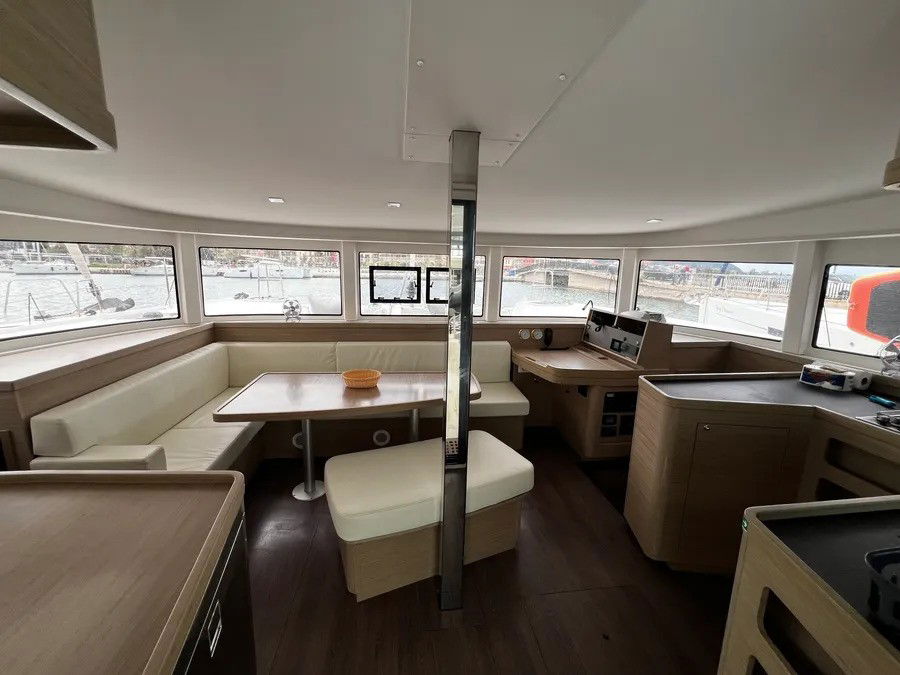 ZAHIRA – GEN/AC+WATERMAKER