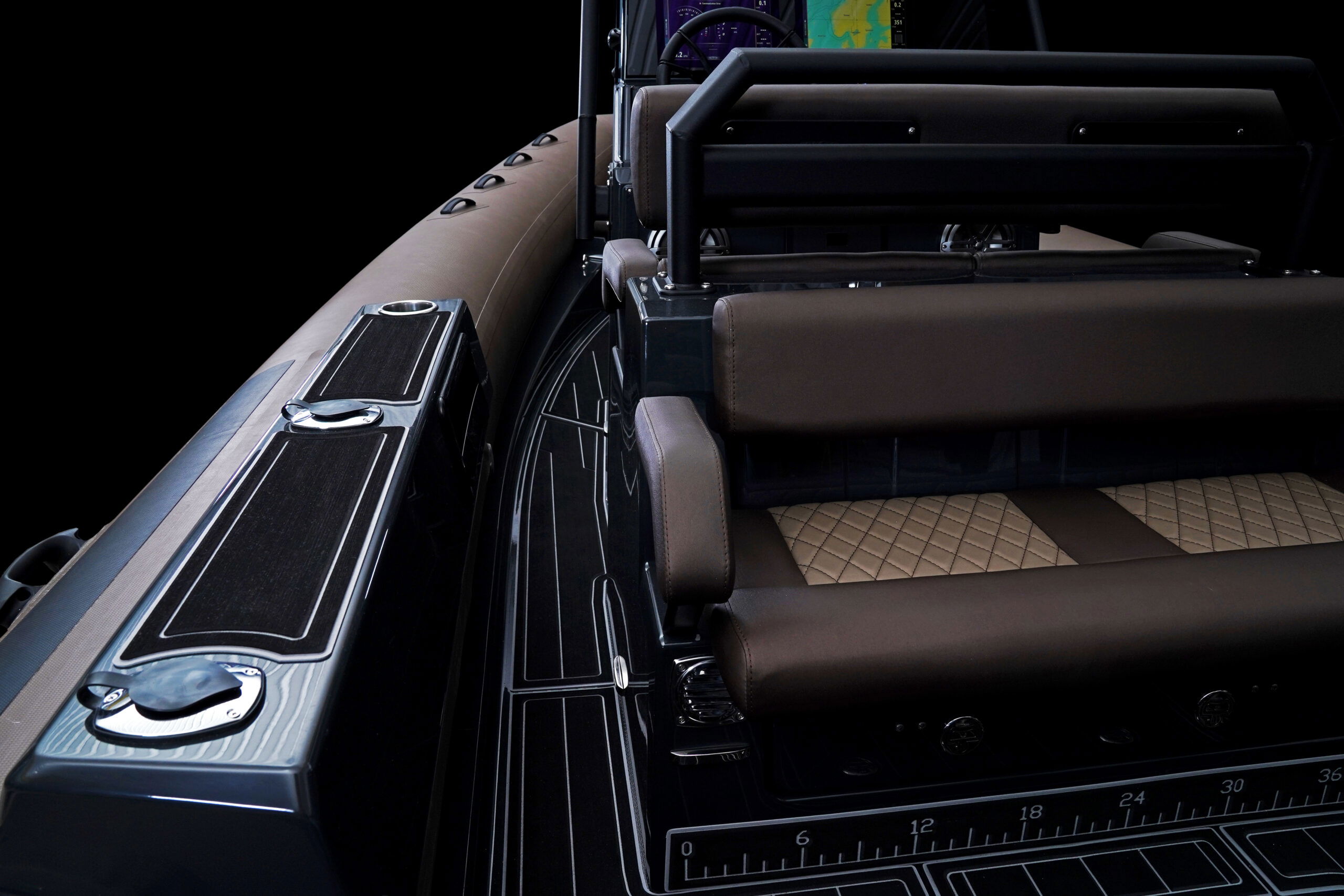 Brig Navigator 26