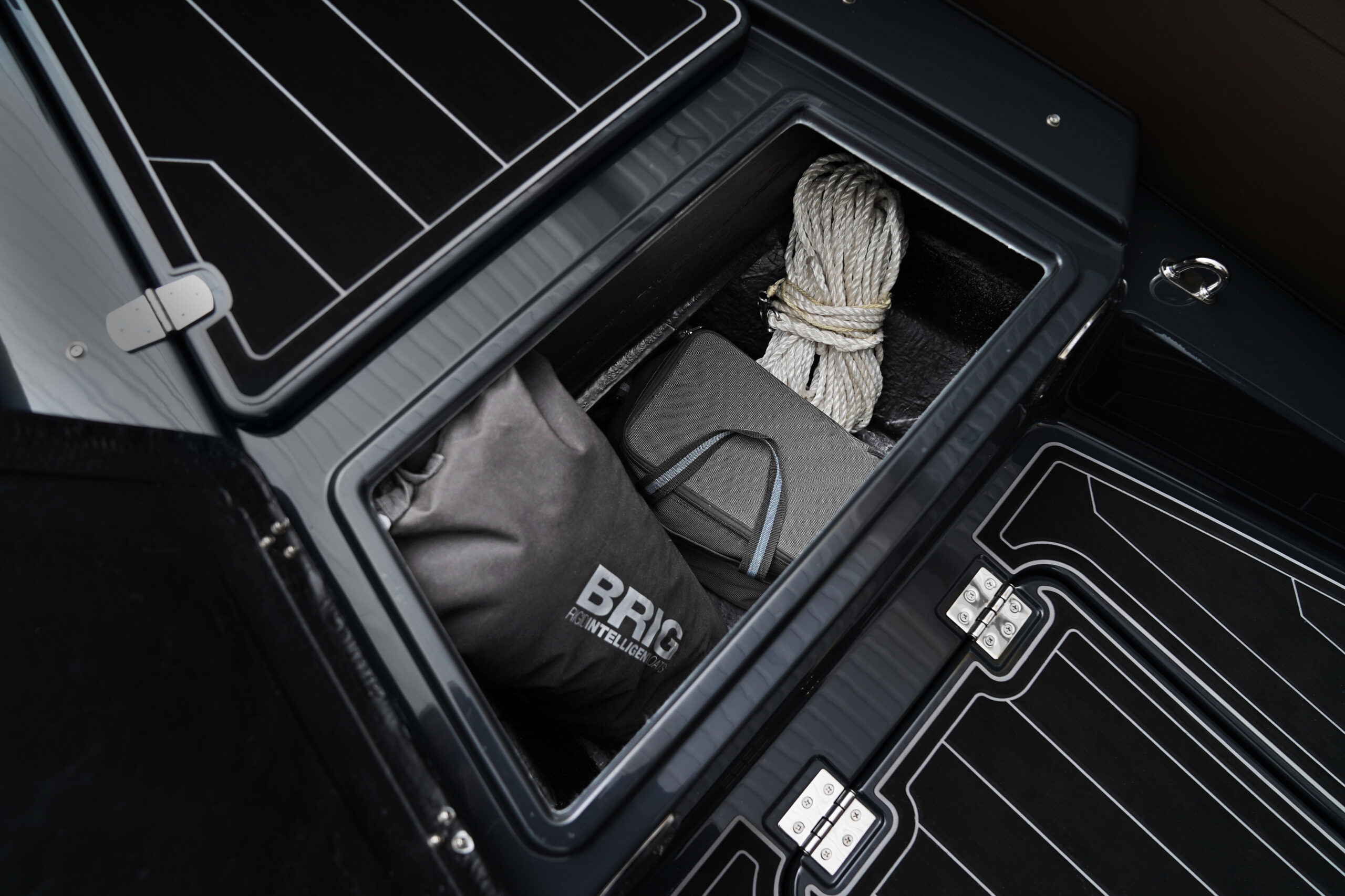 Brig Navigator 26