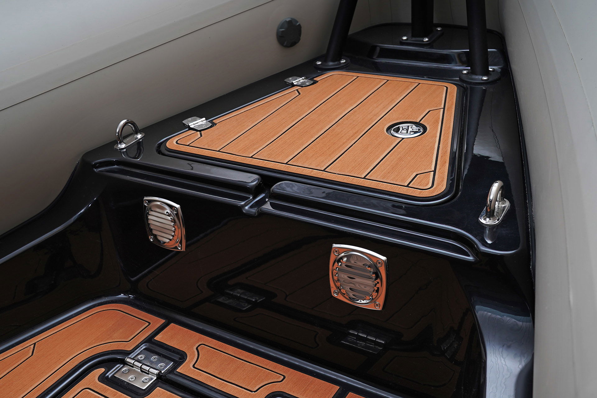 Brig Navigator 22