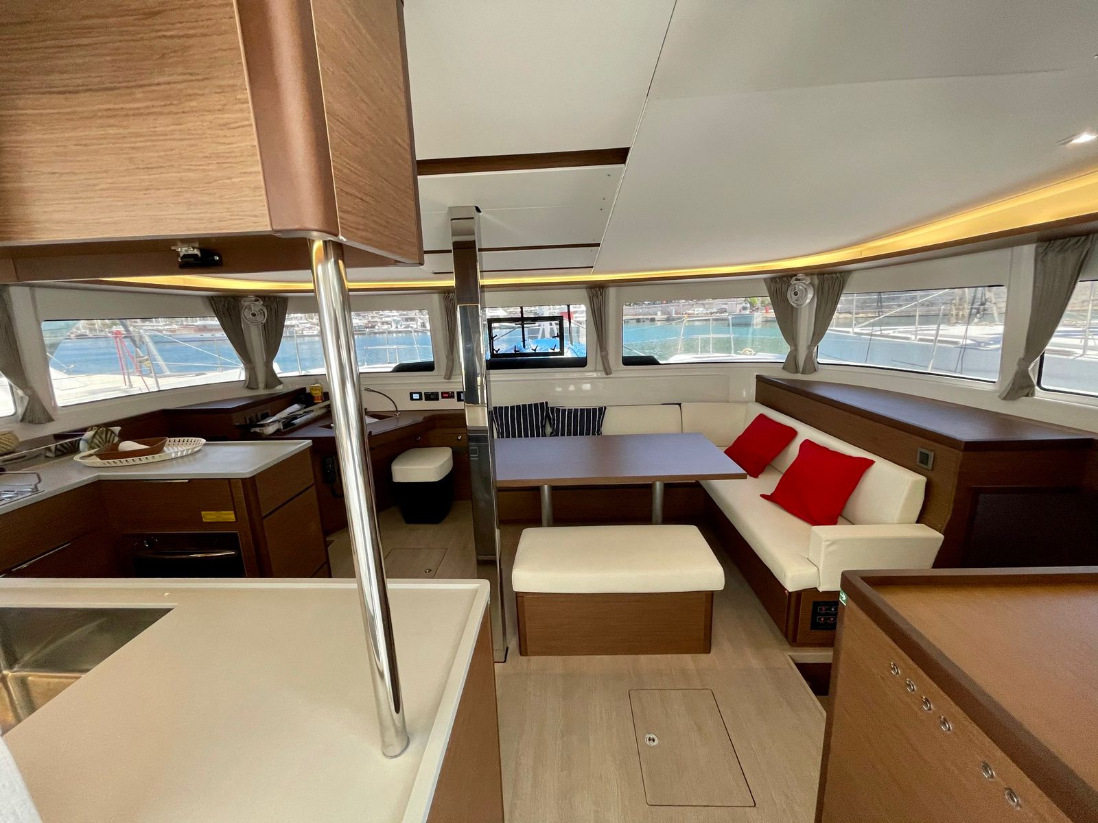 Lagoon 46