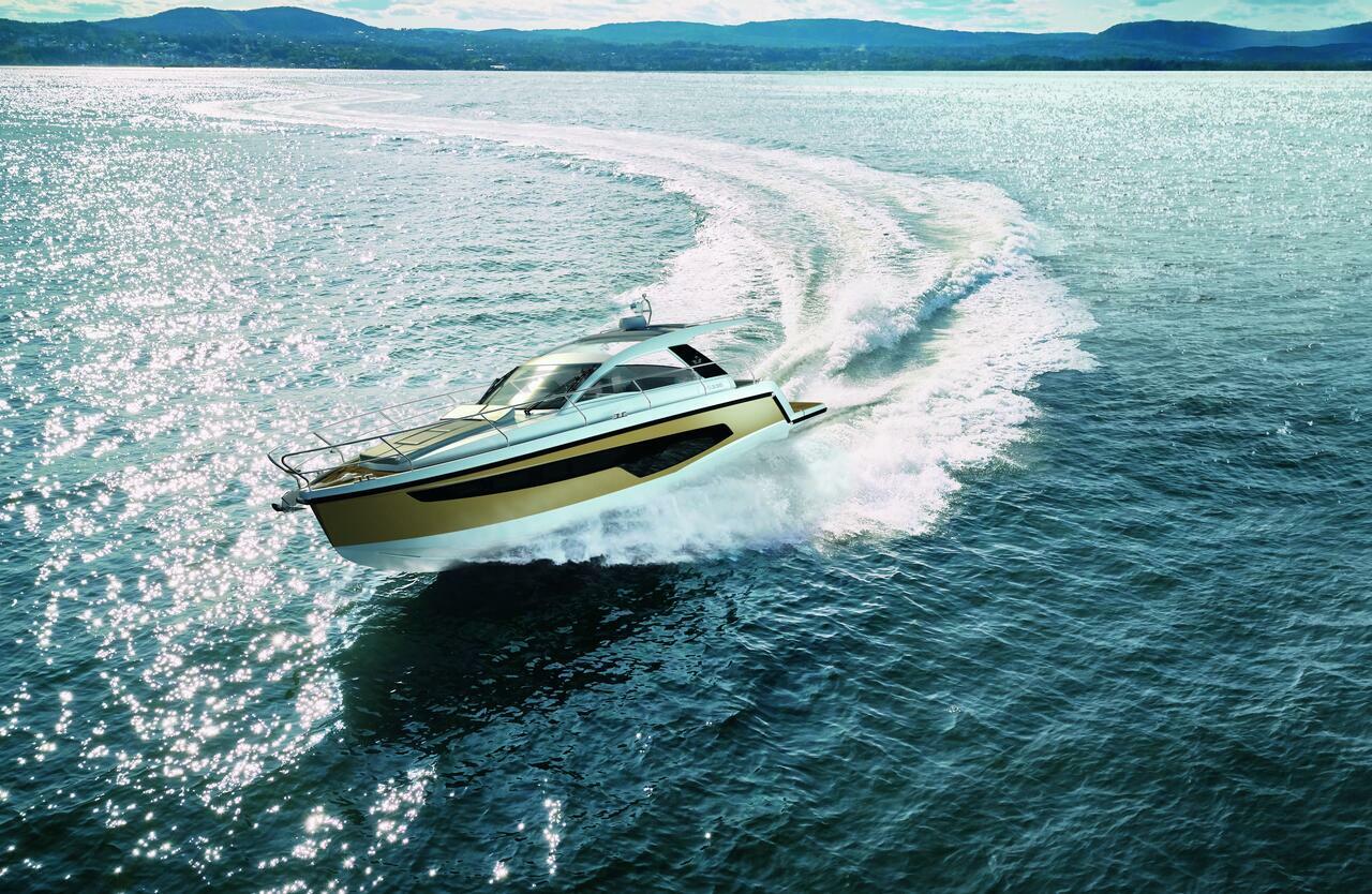 Sealine S335