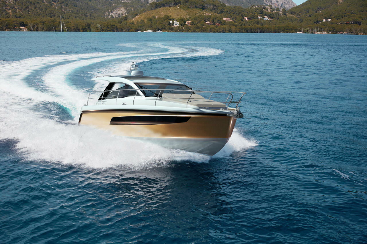 Sealine S335