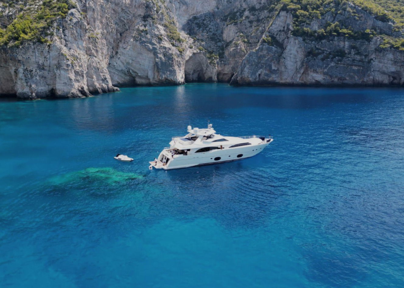 Ferretti Custom Line 97