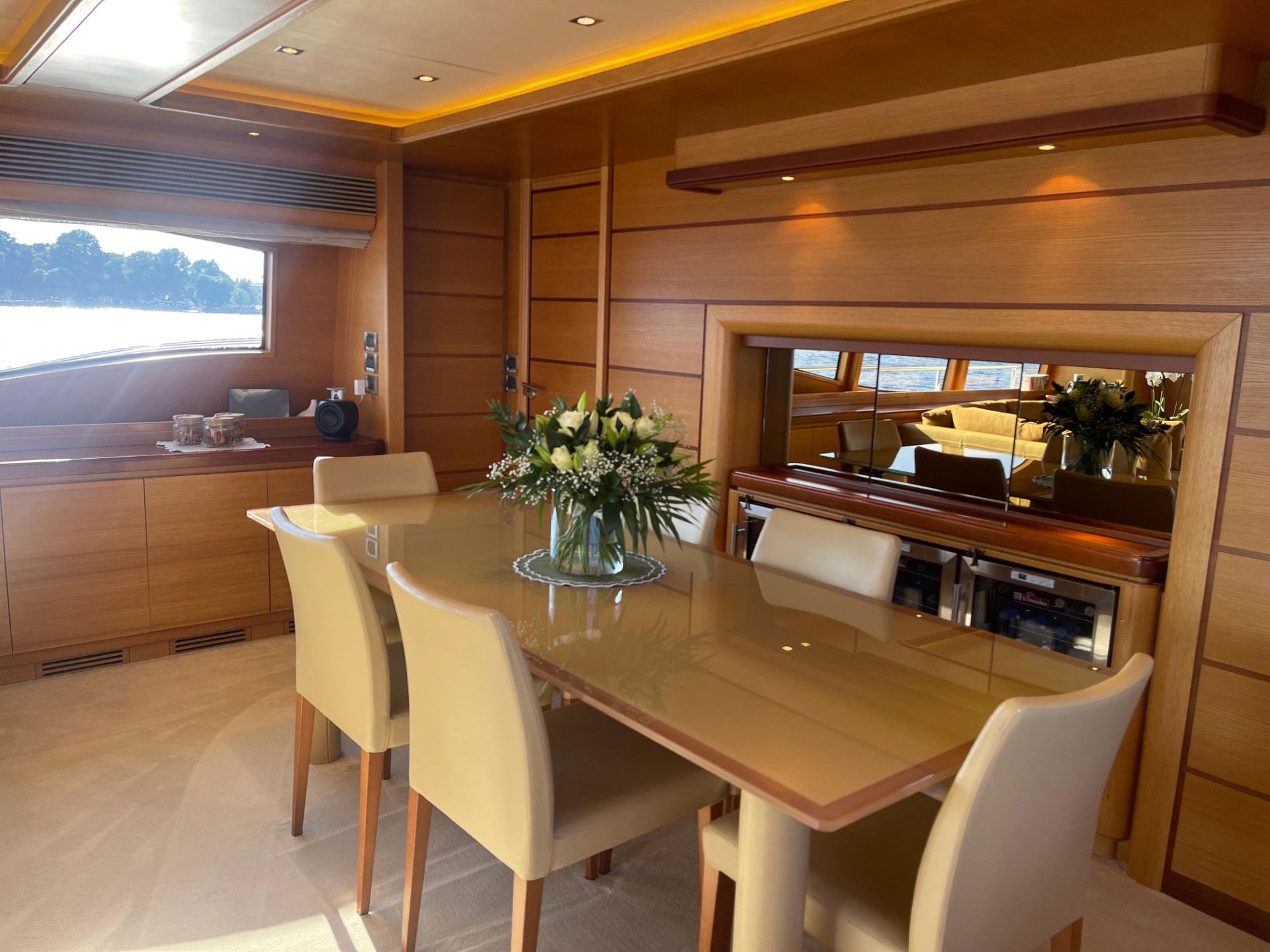 Ferretti Custom Line 97