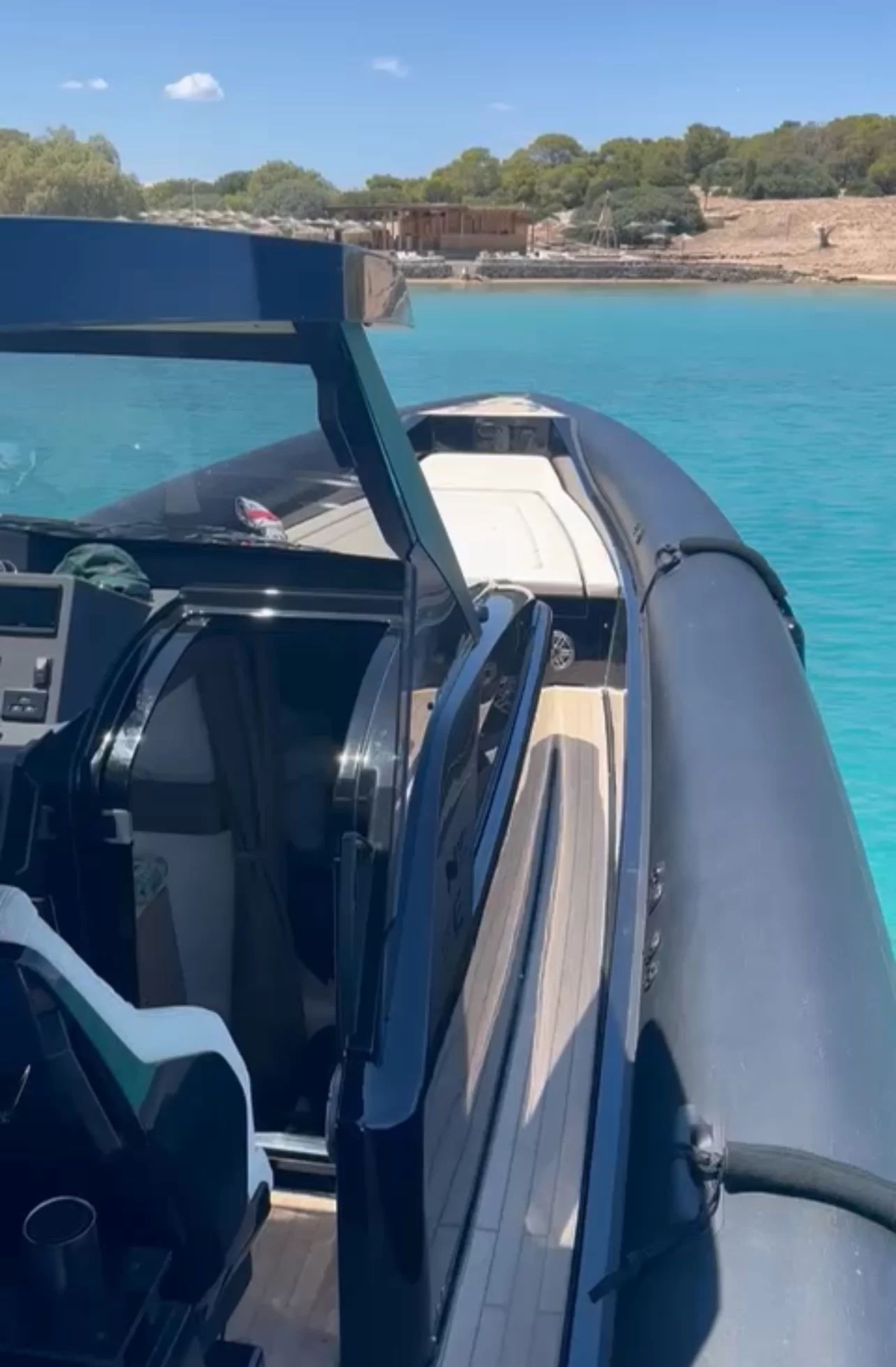 Technohull Explorer 40