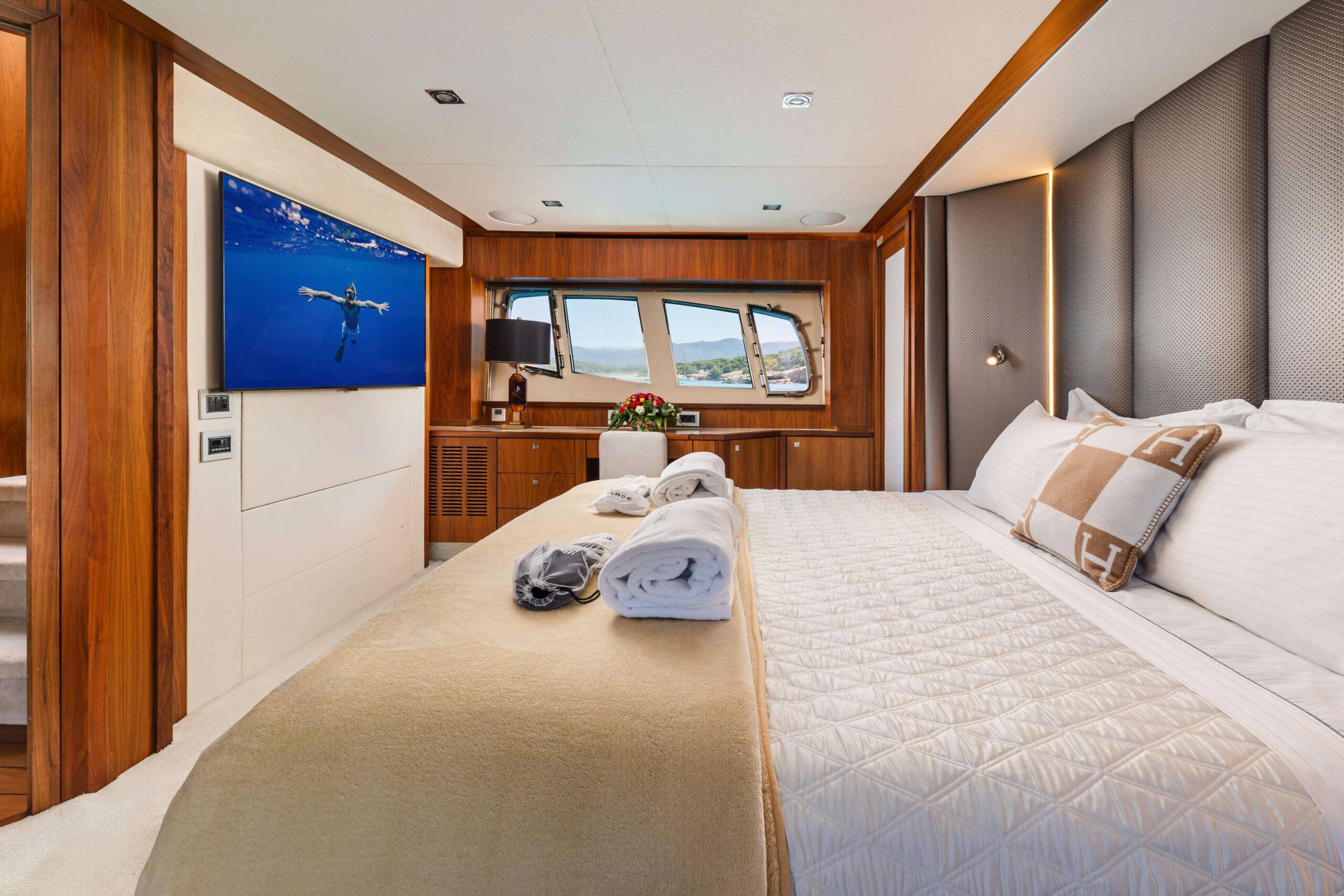 Sunseeker Predator 92