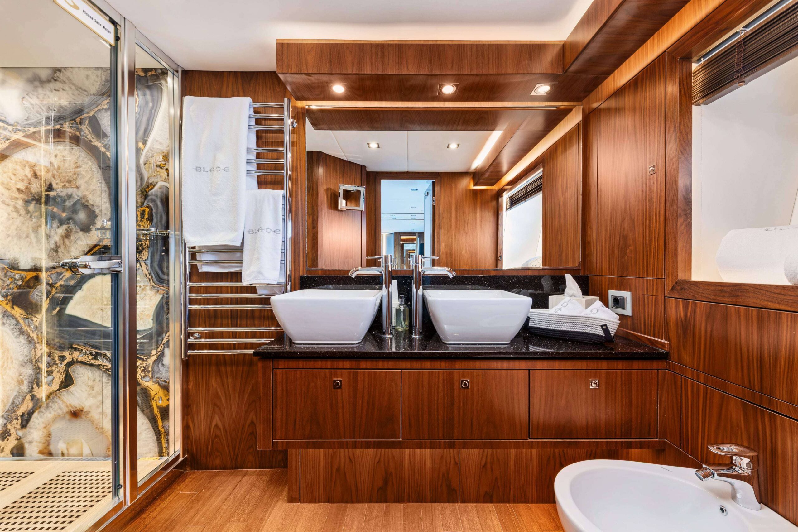 Sunseeker Predator 92