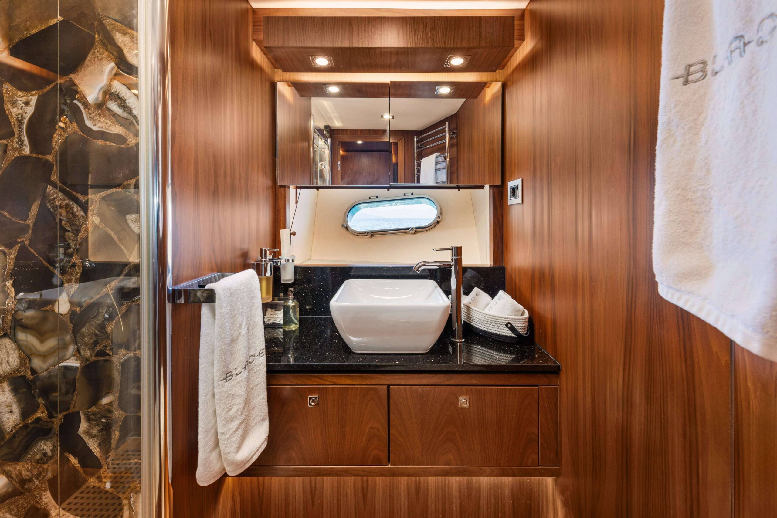 Sunseeker Predator 92