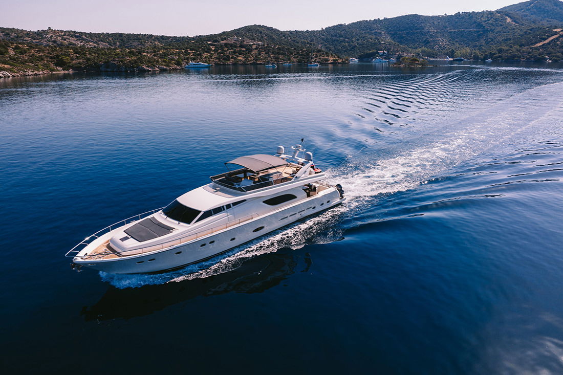 Ferretti 80