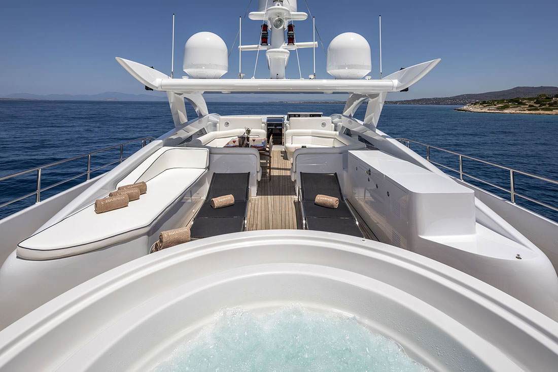 Heesen 3700