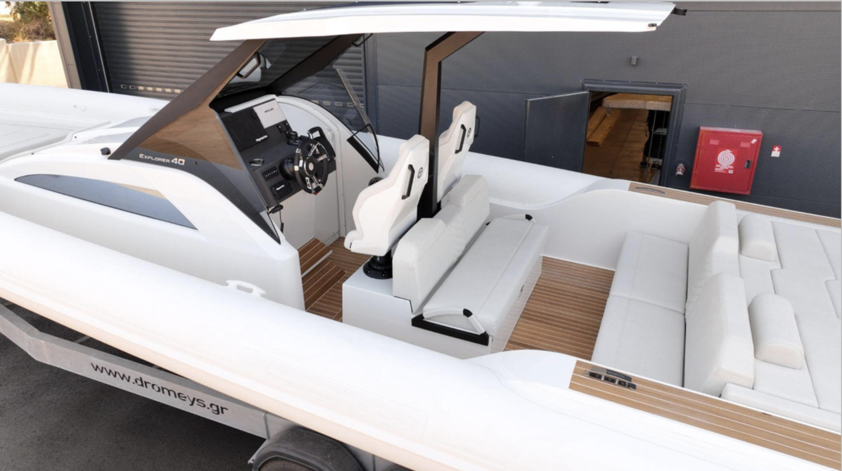 Technohull Explorer 40